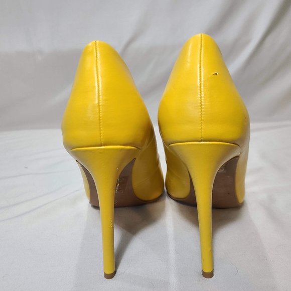 Size 10 Yellow Le Chateau stilletos - Picture 4 of 7